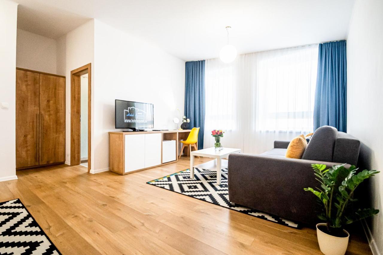 Hotel Squash Centrum Prievidza Buitenkant foto
