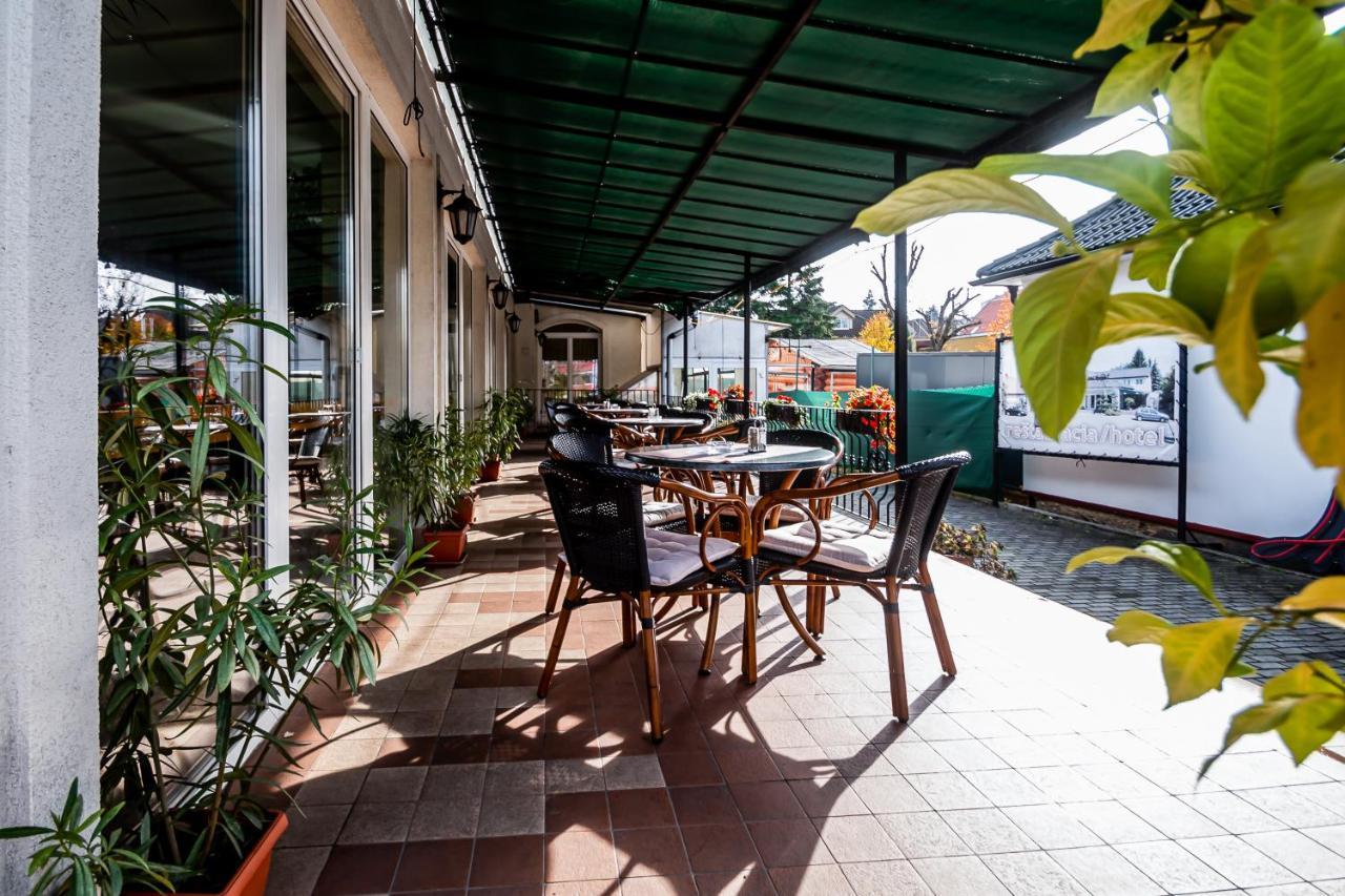Hotel Squash Centrum Prievidza Buitenkant foto