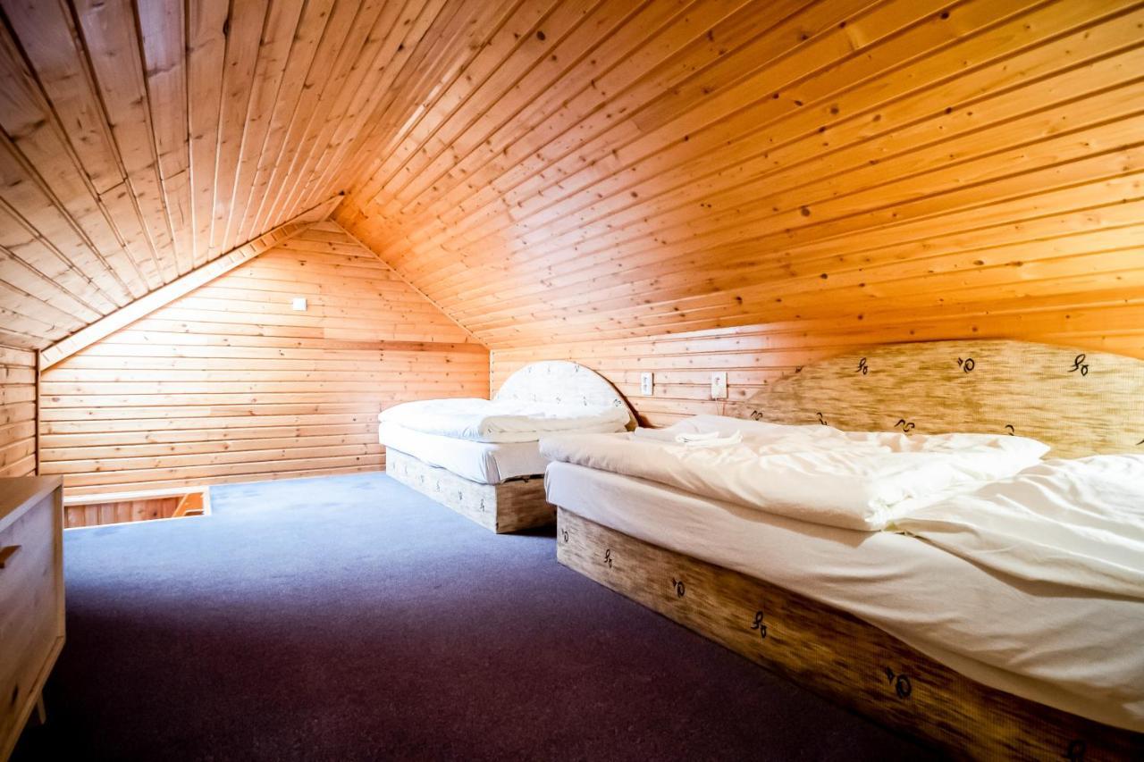 Hotel Squash Centrum Prievidza Buitenkant foto