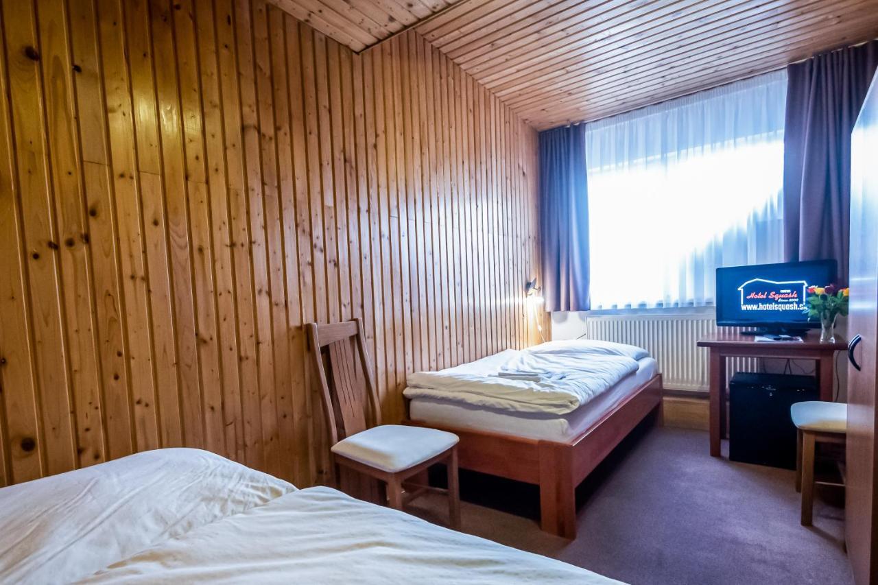 Hotel Squash Centrum Prievidza Buitenkant foto