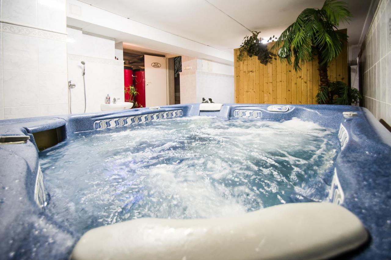 Hotel Squash Centrum Prievidza Buitenkant foto